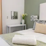 Lovely 1-Bedroom De Waterkant Apt With Parking And Wifi