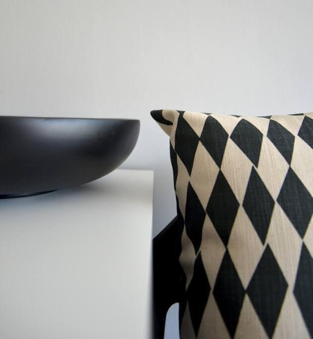 Lovely 1-bedroom De Waterkant With Parking And Wifi Le Cap