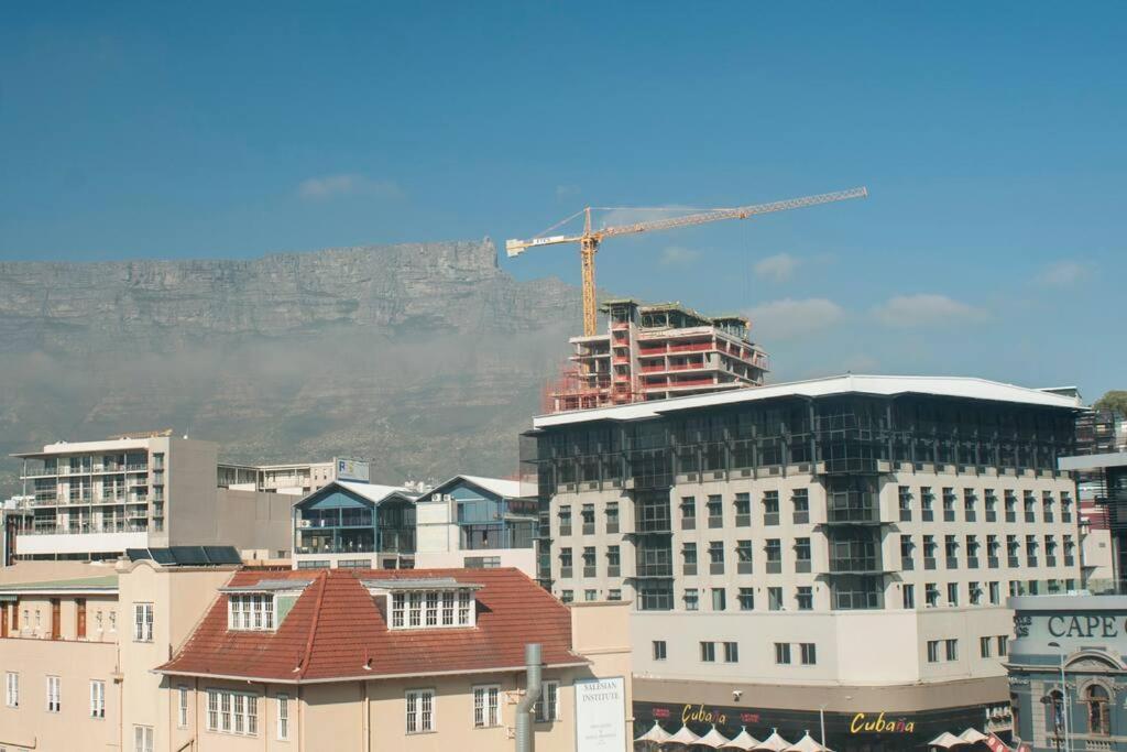 Lovely 1-bedroom De Waterkant With Parking And Wifi Appartement *