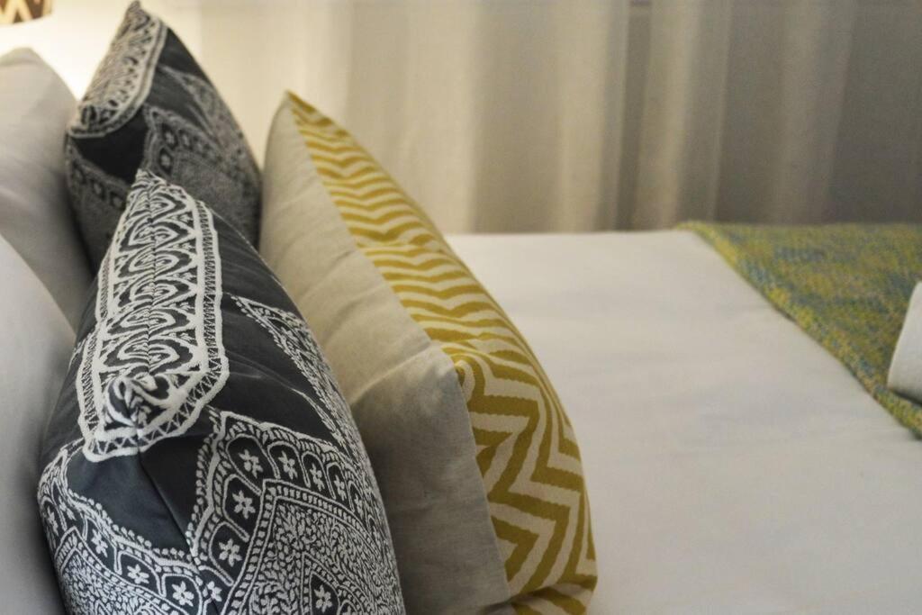 Lovely 1-bedroom De Waterkant With Parking And Wifi * Le Cap