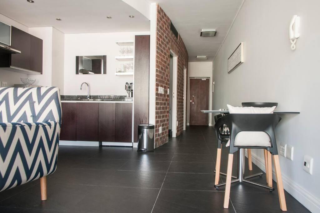 Lovely 1-bedroom De Waterkant With Parking And Wifi Appartement