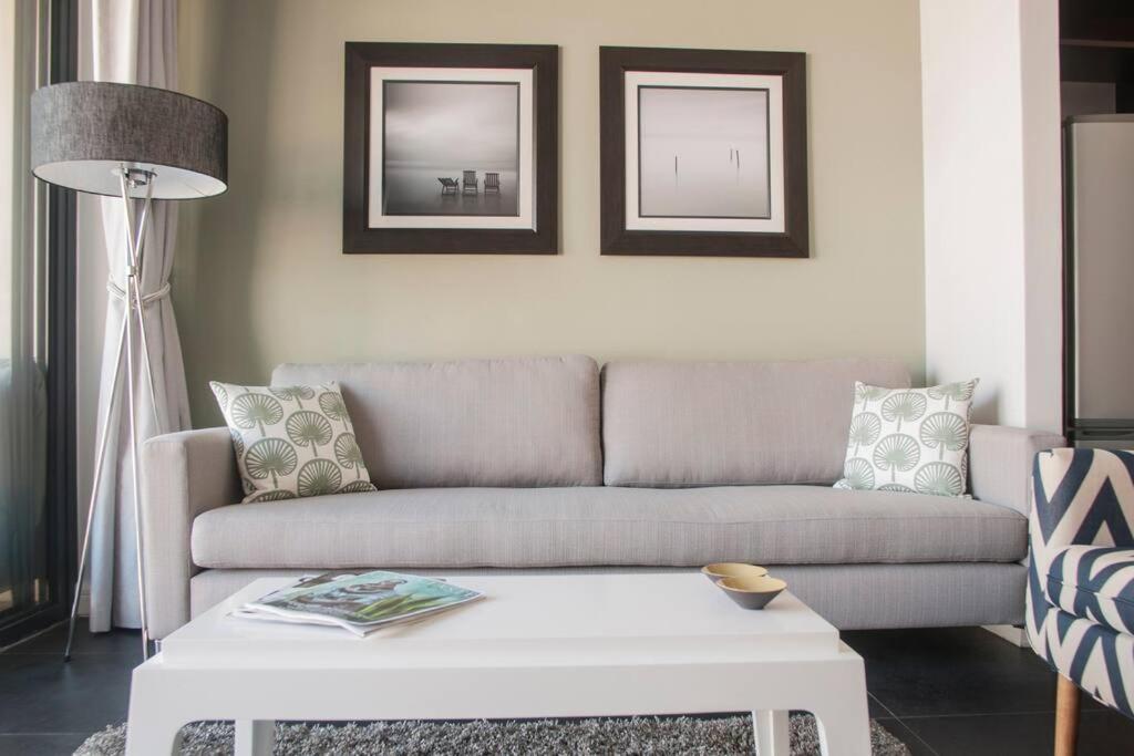 Appartement Lovely 1-bedroom De Waterkant With Parking And Wifi *