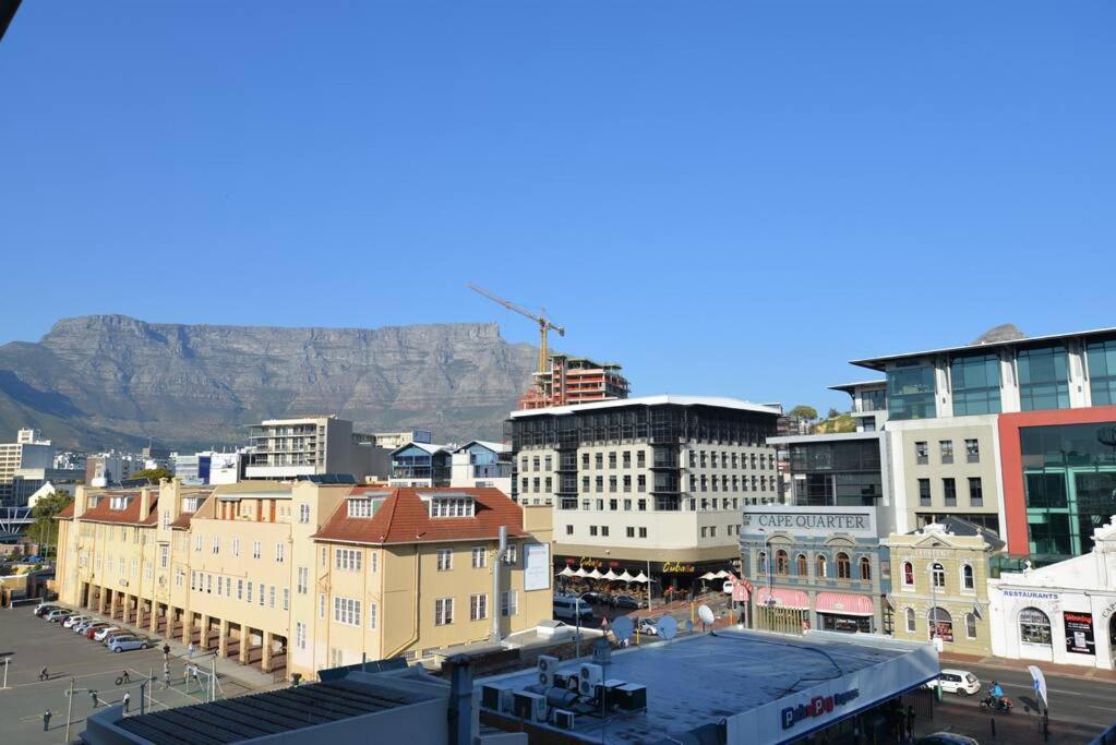 Lovely 1-bedroom De Waterkant With Parking And Wifi Appartement