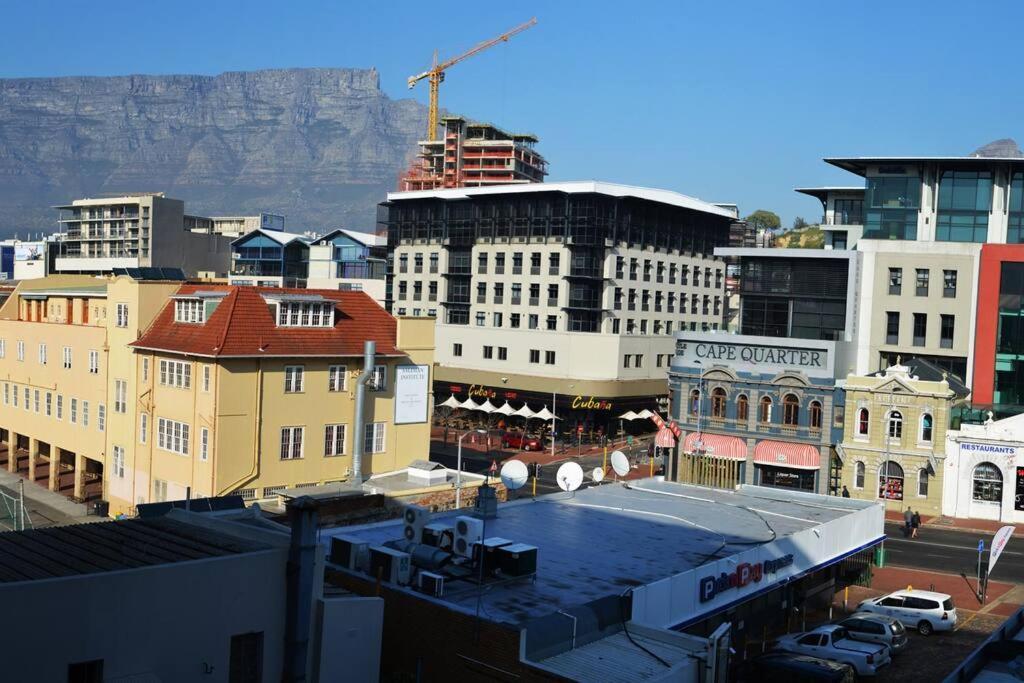 Lovely 1-bedroom De Waterkant With Parking And Wifi